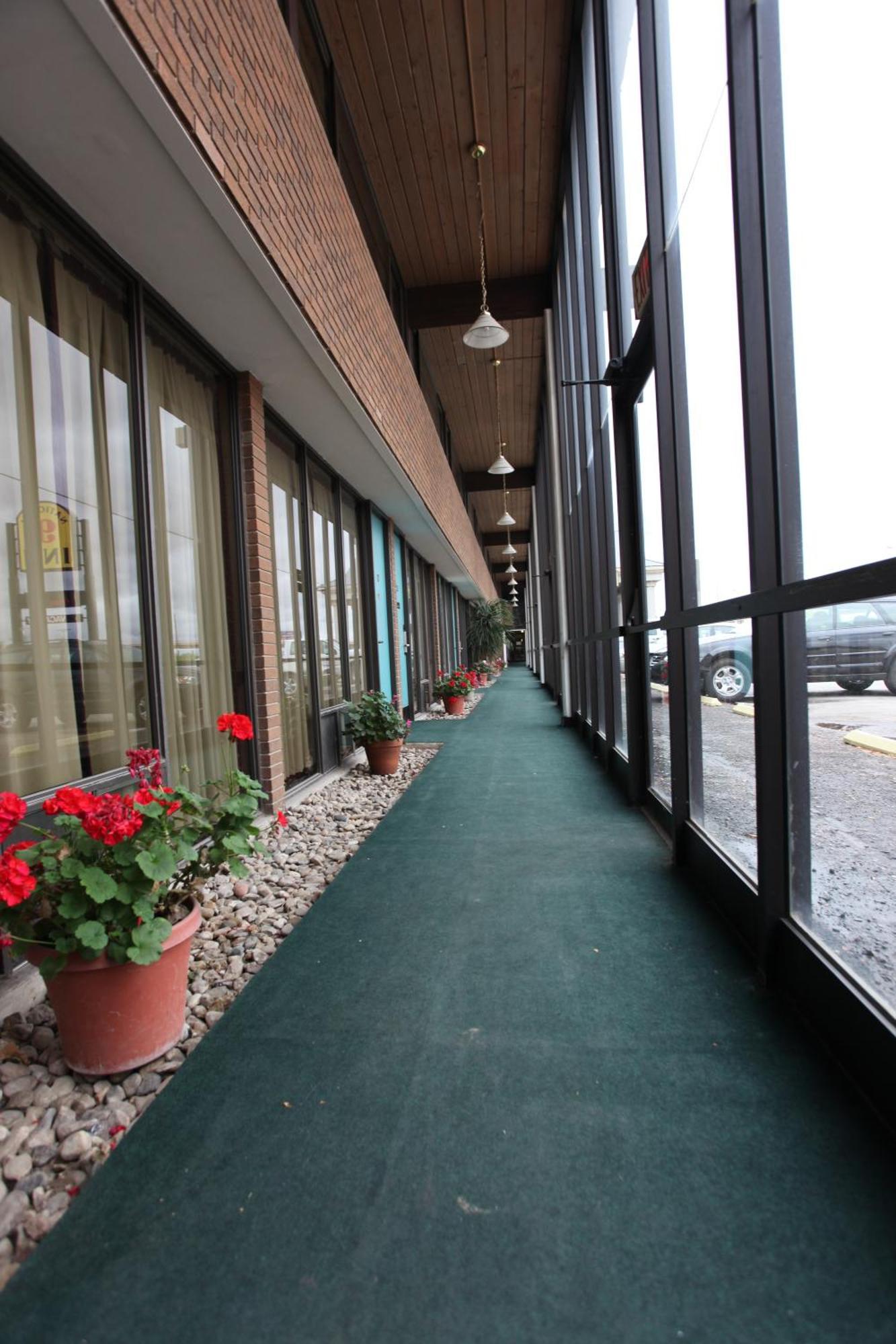 National 9 Inn Gillette Exterior photo